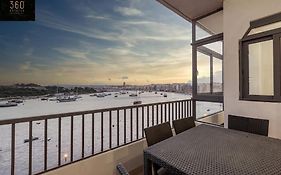 Seafront 4Br Apt With Mesmerising Balcony & Views By 360 Estates